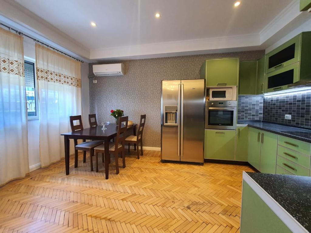 Noemi Apartment Tirana Exterior photo